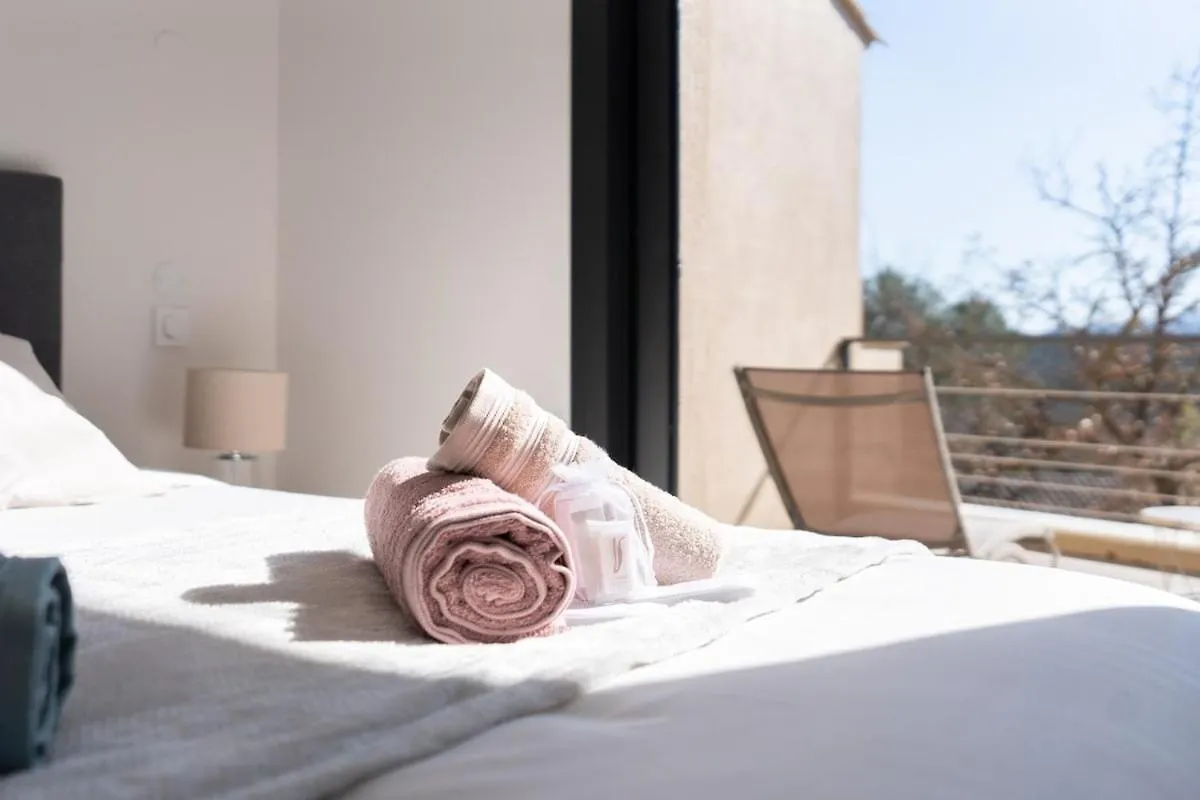 Maison Paisible Au Pied De La Sainte Victoire Ideale Pour Un Sejour En Famille Ou Entre Amis Beaurecueil France